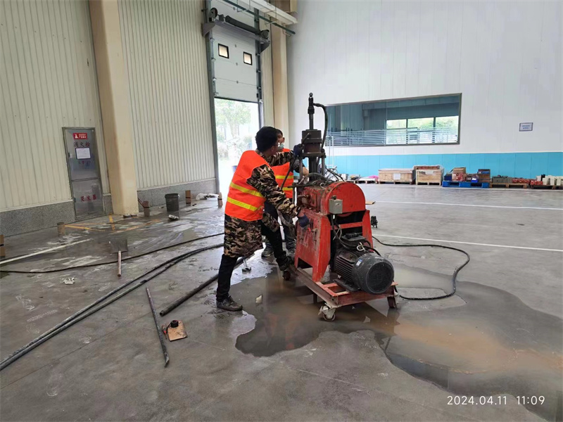 克什克腾厂房地面下沉塌陷注浆加固施工